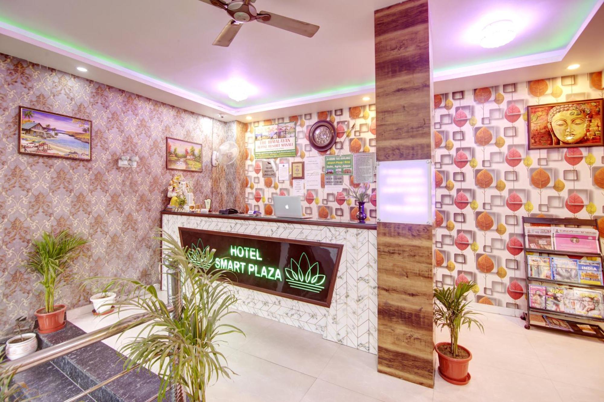 Hotel Smart Plaza By Smart Group Nuova Delhi Esterno foto
